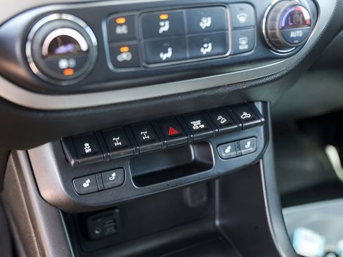 Used 2019 Chevrolet Colorado ZR2 AWD/4WD image 21