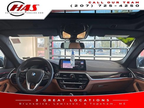 Used 2023 BMW 530i xDrive w/ Convenience Package image 12