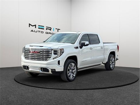 Used 2022 GMC Sierra 1500 Denali w/ Denali Reserve Package image 4