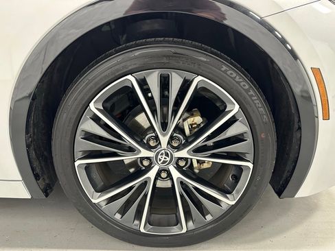 Used 2025 Toyota Prius XLE image 63