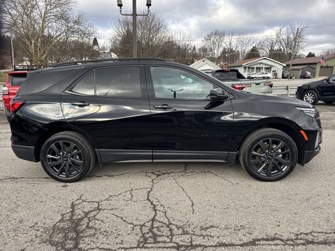 Used 2023 Chevrolet Equinox RS image 2