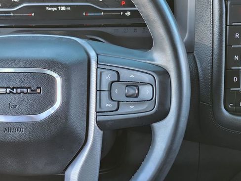 Used 2023 GMC Yukon Denali image 29