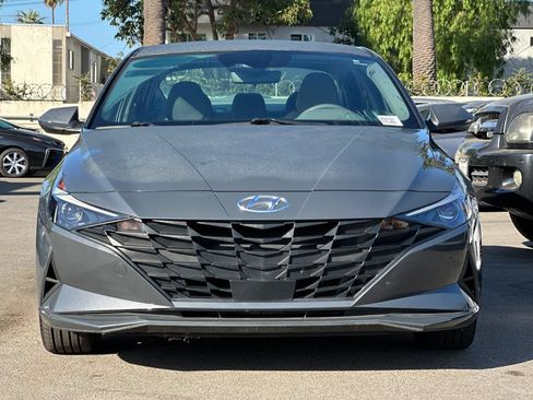 Used 2023 Hyundai Elantra SEL w/ Convenience Package FWD image 9