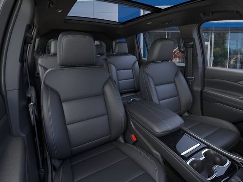 New 2027 Chevrolet Traverse LT w/ Sun and Wheel Package AWD/4WD image 16