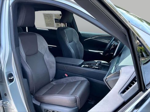 Used 2023 Lexus RX 350 FWD w/ Cold Area Package image 9