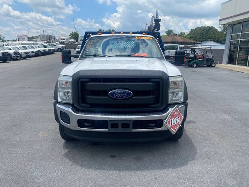 Used 2014 Ford F550 4x4 Regular Cab Super Duty image 2