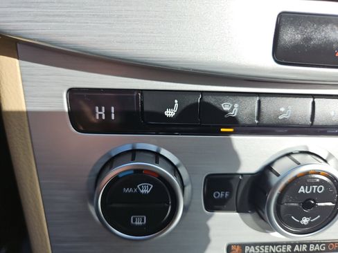 Used 2014 Volkswagen CC R-Line image 31