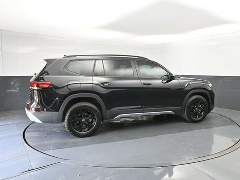 New 2026 Volkswagen Atlas Peak Edition image 15