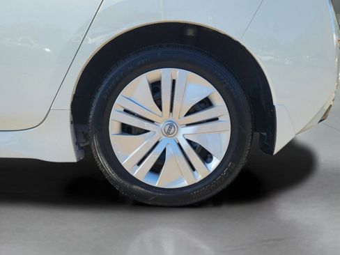 Used 2023 Nissan Leaf S image 6