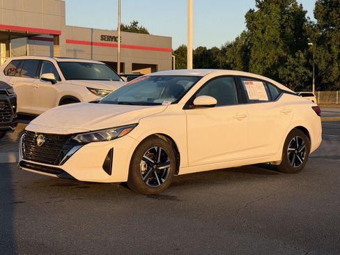 Used 2024 Nissan Sentra SV image 1