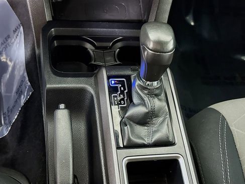 Certified 2020 Toyota Tacoma TRD Off-Road w/ Technology Package image 8