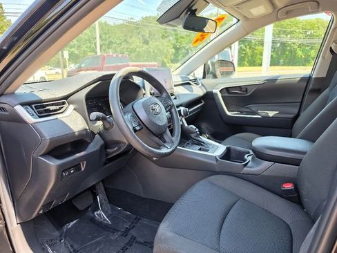 Used 2023 Toyota RAV4 LE AWD/4WD image 20