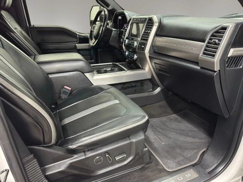 Used 2018 Ford F250 Platinum w/ Platinum Ultimate Package AWD/4WD image 14