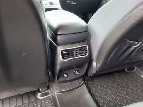 Used 2023 Hyundai Santa Fe SEL image 18