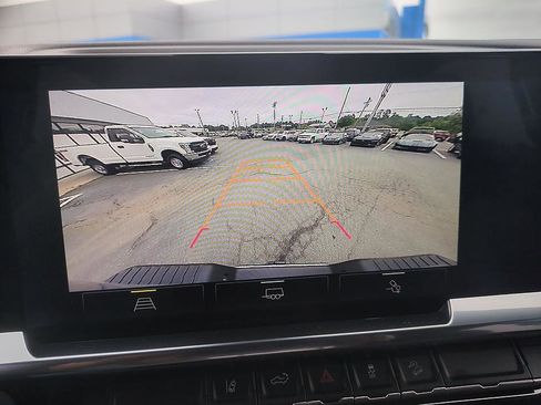 Used 2025 Chevrolet Silverado 2500 LT AWD/4WD image 22