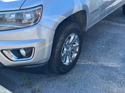 Used 2017 Chevrolet Colorado LT w/ LT Convenience Package AWD/4WD image 5