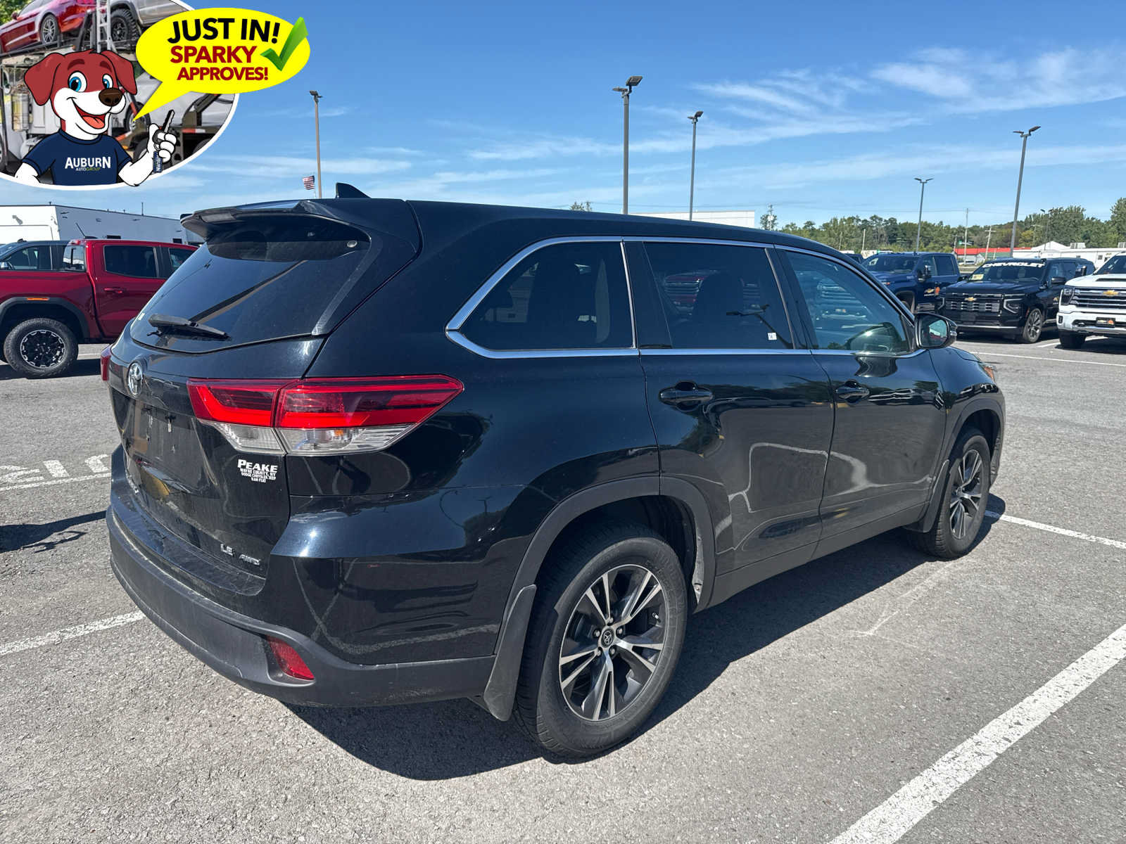 Used 2019 Toyota Highlander Plus AWD/4WD image 3