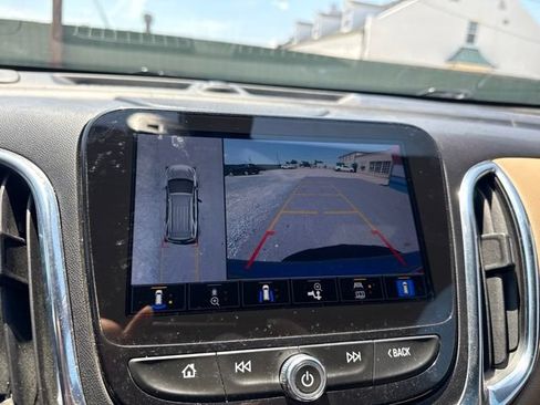 Used 2023 Chevrolet Equinox Premier FWD image 11