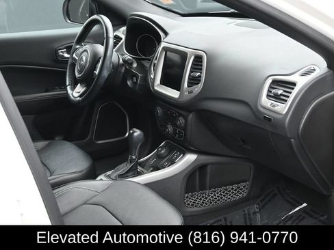 Used 2021 Jeep Compass Latitude AWD/4WD image 6