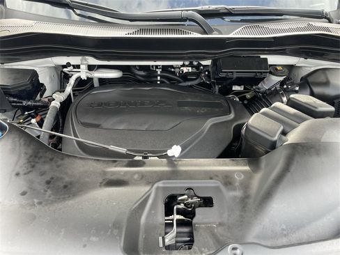 Used 2025 Honda Passport TrailSport image 16