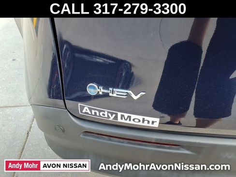 Used 2026 Toyota Sienna XLE FWD image 12