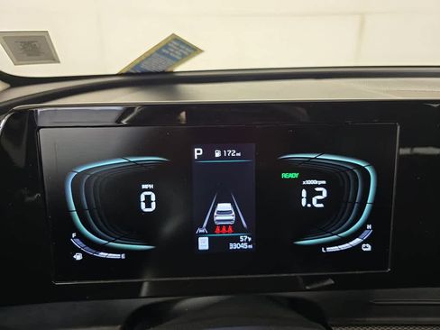 Used 2023 Kia Sportage LX image 29