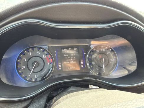 Used 2015 Chrysler 200 S FWD image 8