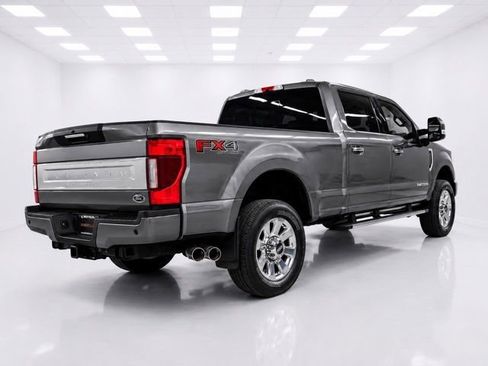 Used 2022 Ford F350 Platinum w/ FX4 Off-Road Package AWD/4WD image 5