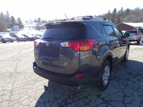 Used 2015 Toyota RAV4 LE image 5