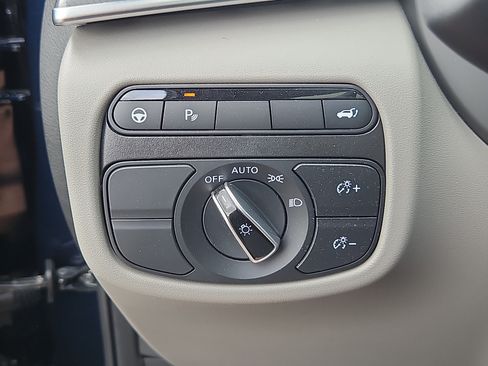 Used 2024 INFINITI QX50 Luxe AWD/4WD image 10