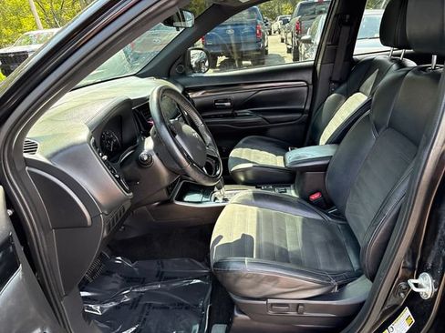 Used 2019 Mitsubishi Outlander LE AWD/4WD image 8