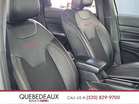 Used 2023 Jeep Compass Trailhawk w/ Trailhawk Convenience Group AWD/4WD image 29