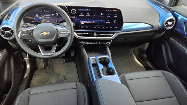 Used 2026 Chevrolet Equinox EV LT FWD image 12