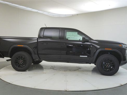 New 2026 GMC Canyon Elevation image 8