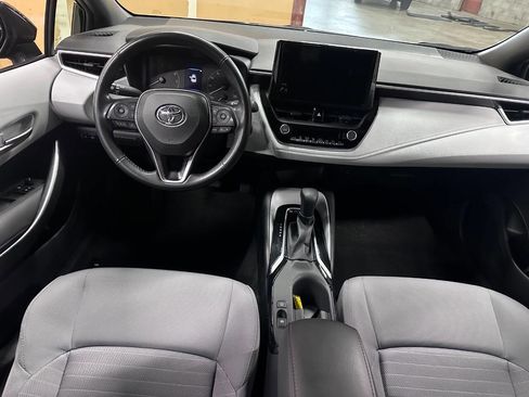 Used 2023 Toyota Corolla SE FWD image 6