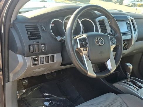 Used 2015 Toyota Tacoma PreRunner image 10