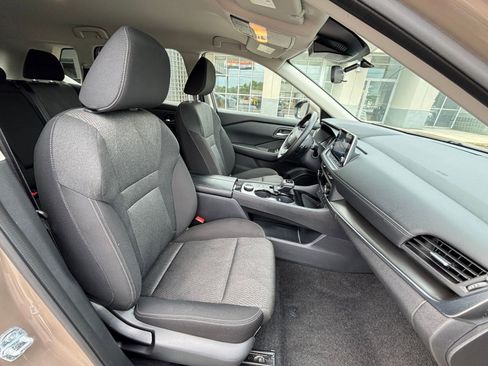 Used 2025 Nissan Rogue SV AWD/4WD image 42