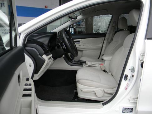 Used 2014 Subaru Crosstrek 2.0i Premium image 11