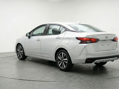 Used 2025 Nissan Versa SV FWD image 6