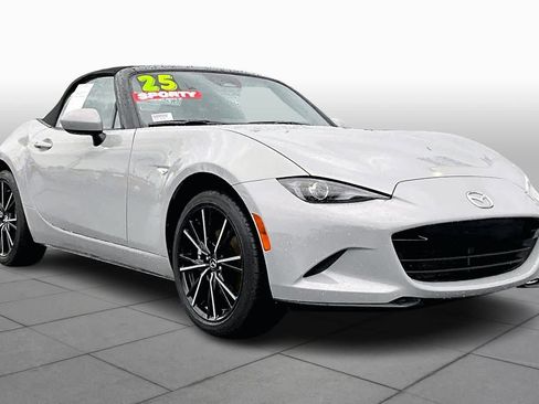 Used 2025 MAZDA MX-5 Miata Grand Touring w/ Weather Package image 2