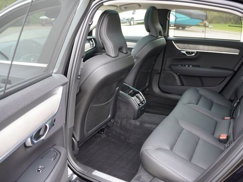 Used 2023 Volvo S90 B6 Plus w/ Protection Package Premier AWD/4WD image 16