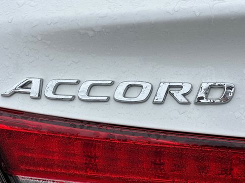 Used 2018 Honda Accord Touring image 52