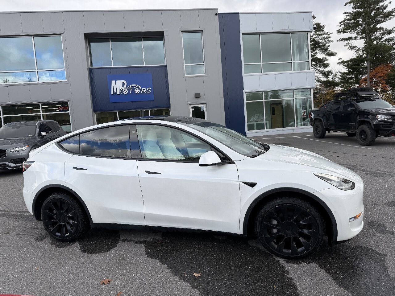 Used 2021 Tesla Model Y Long Range AWD/4WD image 6