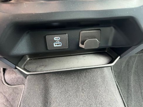 Used 2023 Ford F150 XLT image 32