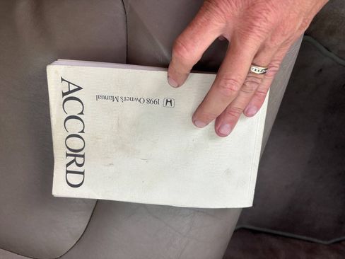 Used 1998 Honda Accord EX image 13