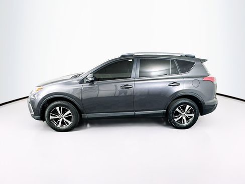 Used 2018 Toyota RAV4 XLE image 4