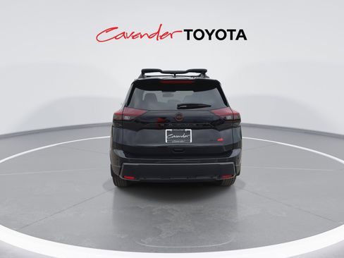 Used 2025 Nissan Rogue SV w/ Rock Creek Premium Package image 7