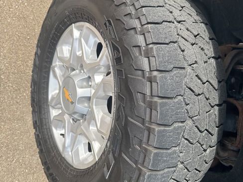 Used 2022 Chevrolet Silverado 3500 LTZ w/ LTZ Plus Package image 13