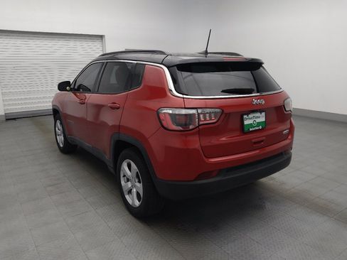 Used 2018 Jeep Compass Latitude w/ Popular Equipment Group FWD image 5