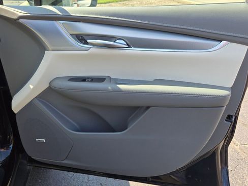 Used 2025 Cadillac XT5 Premium Luxury w/ LPO, Floor Liner Package image 12